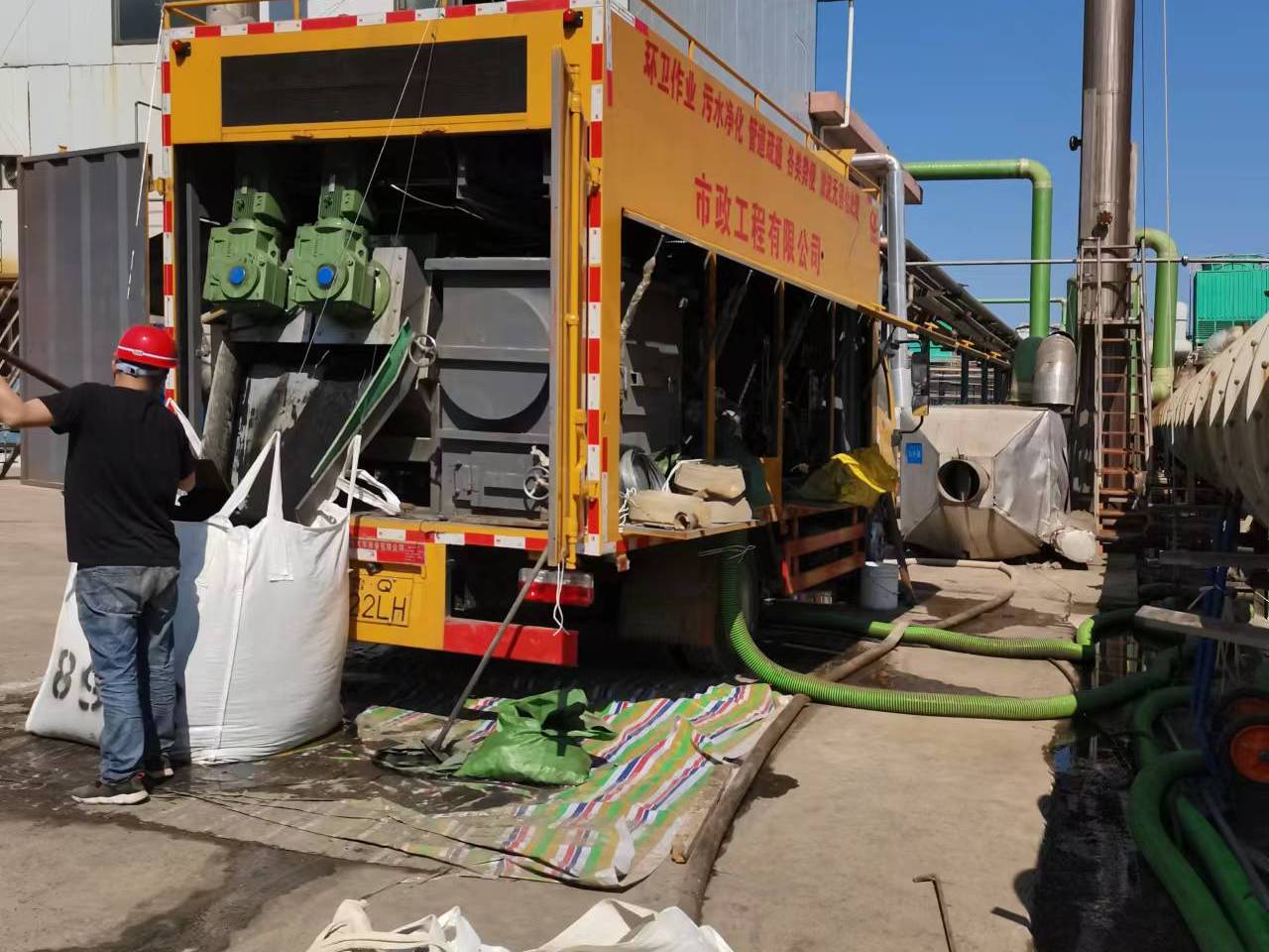 平川淤泥压干处理