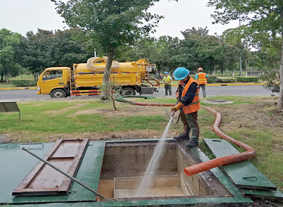 平川化油池清理